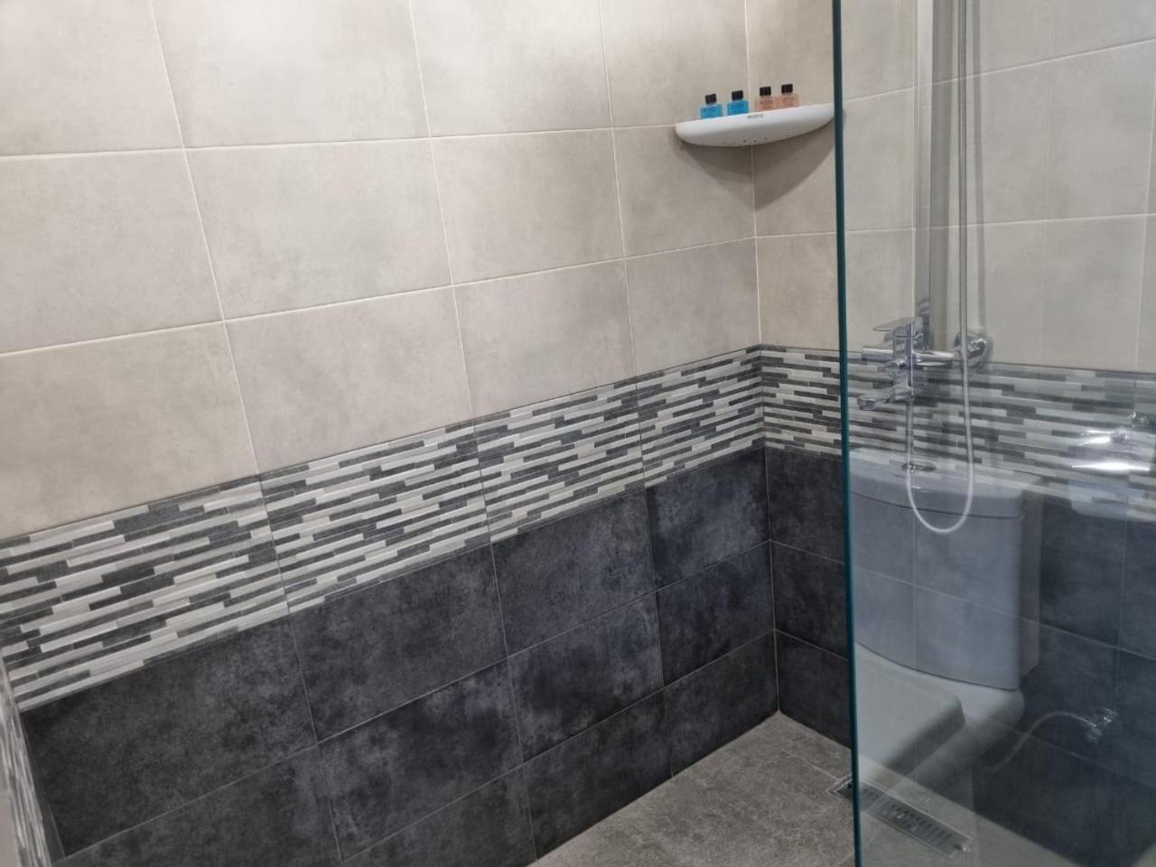 Day Inn Hotel Ереван Екстериор снимка