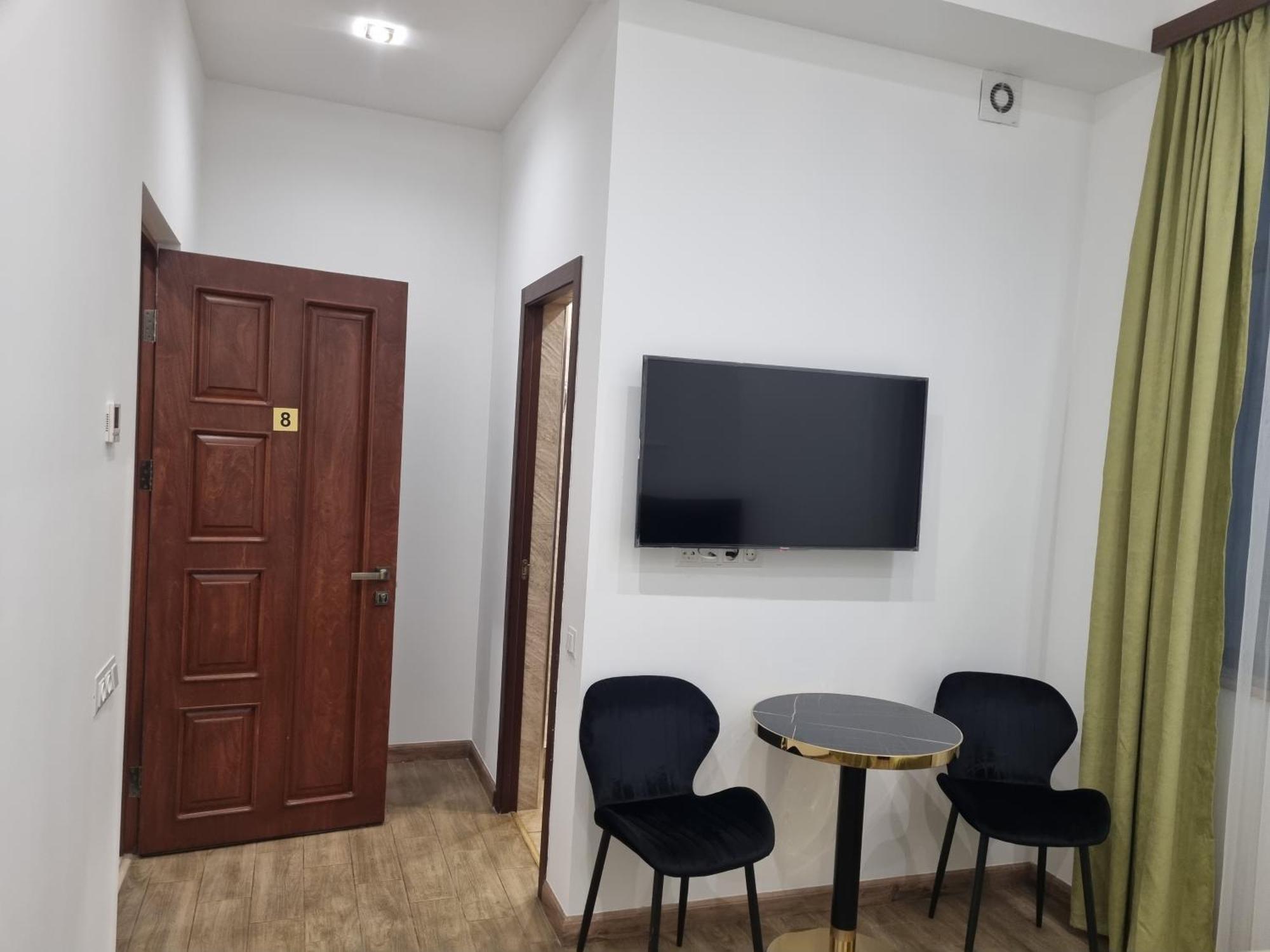 Day Inn Hotel Ереван Екстериор снимка