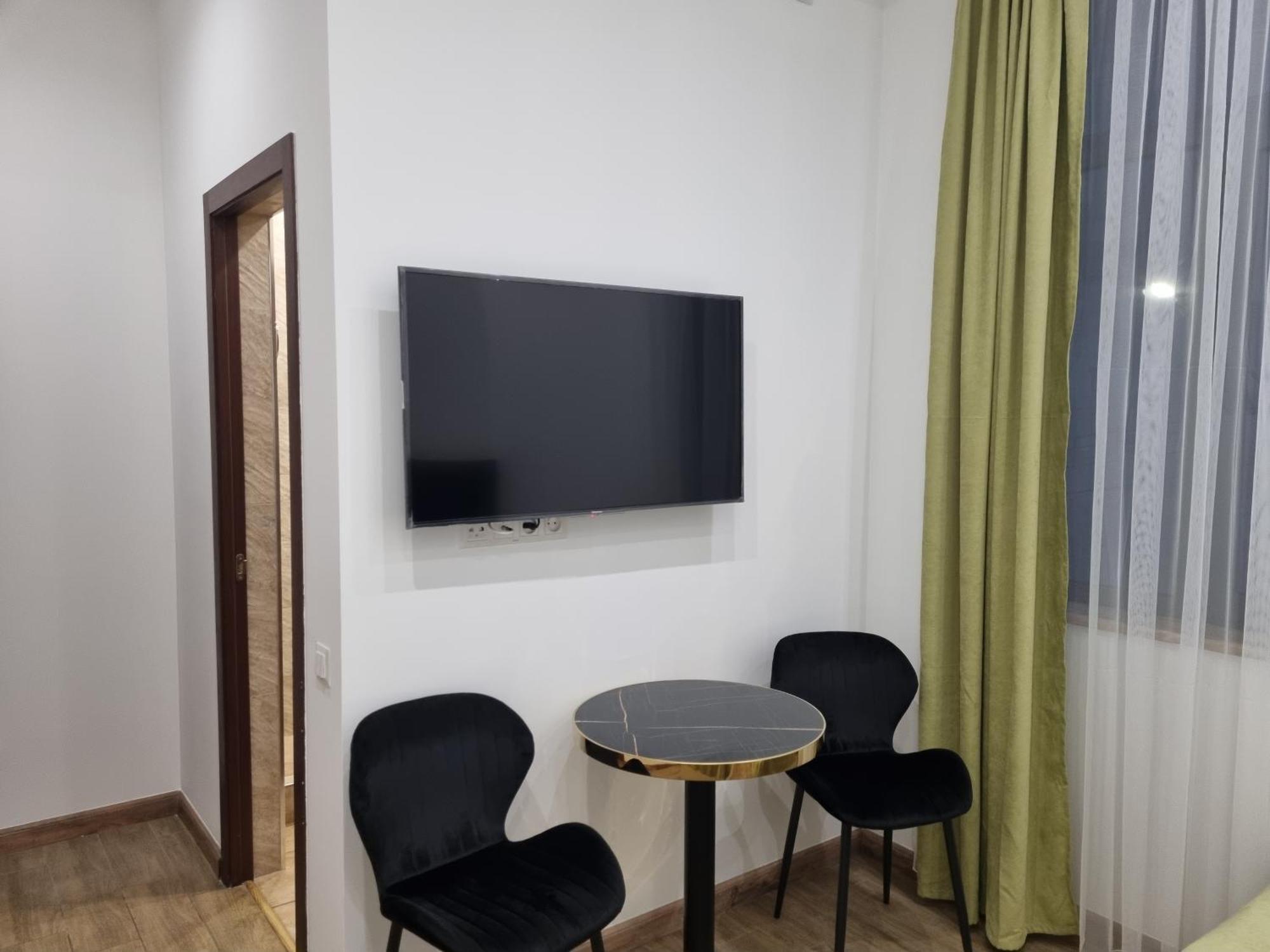 Day Inn Hotel Ереван Екстериор снимка