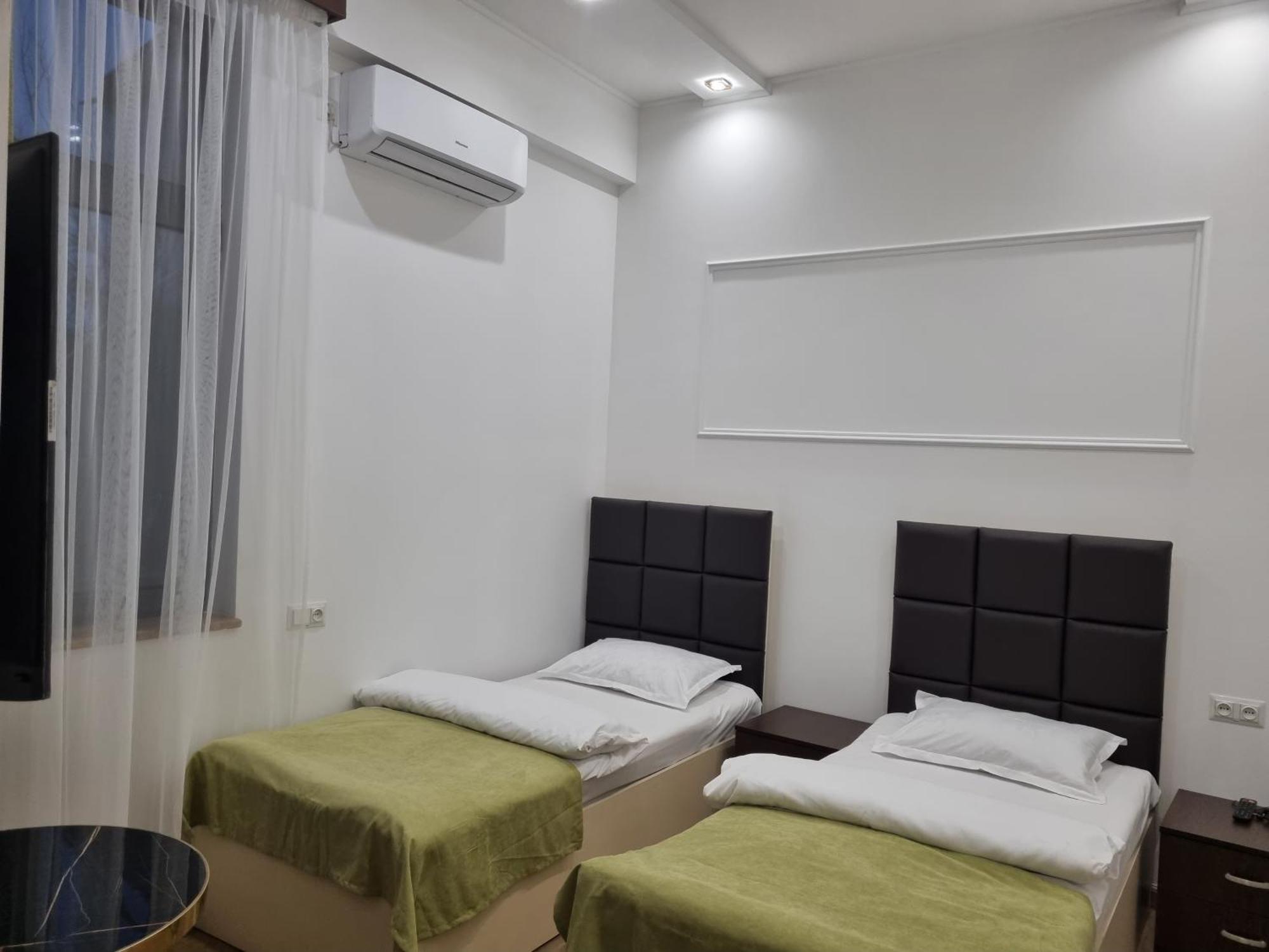 Day Inn Hotel Ереван Екстериор снимка