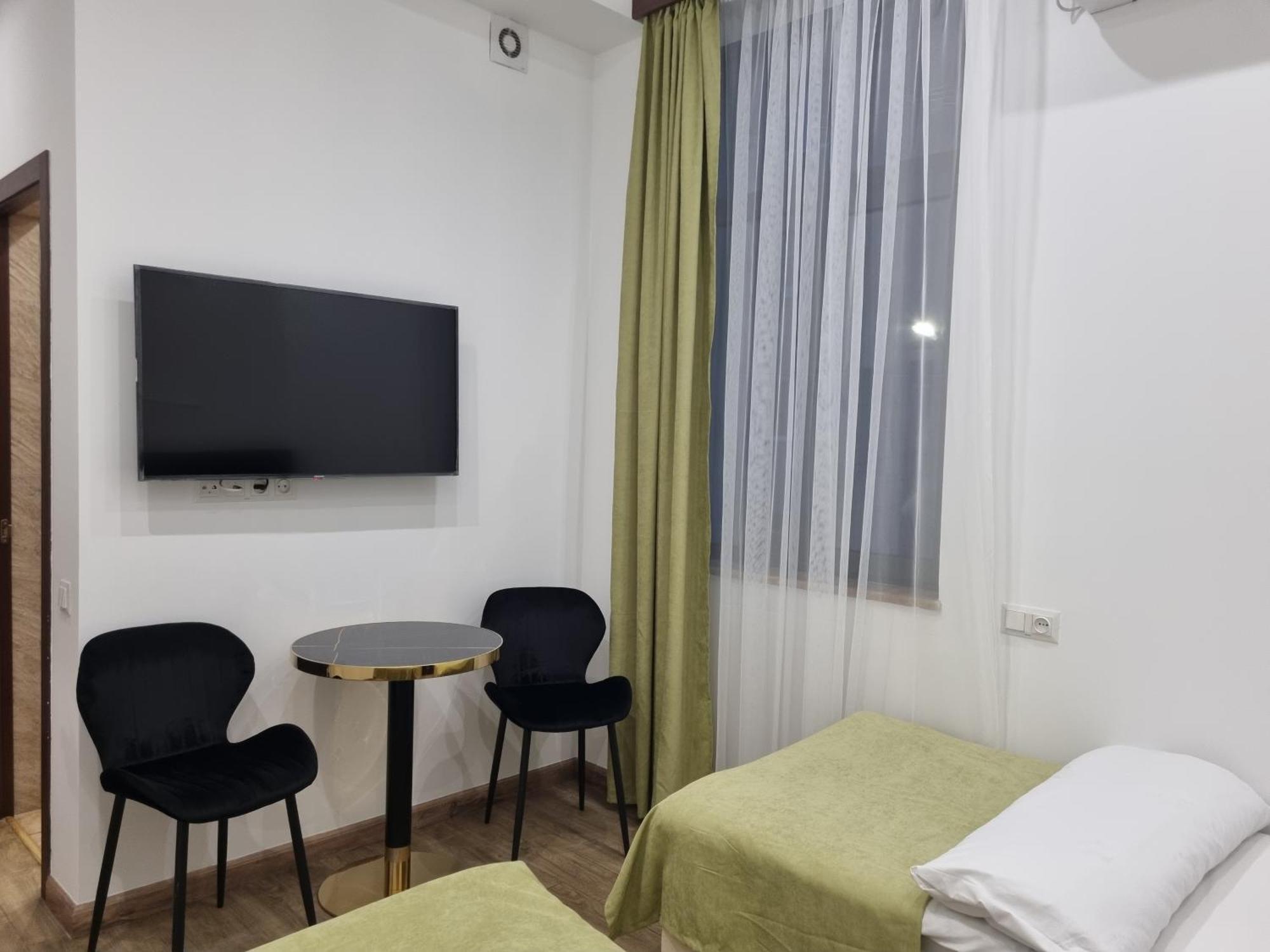 Day Inn Hotel Ереван Екстериор снимка
