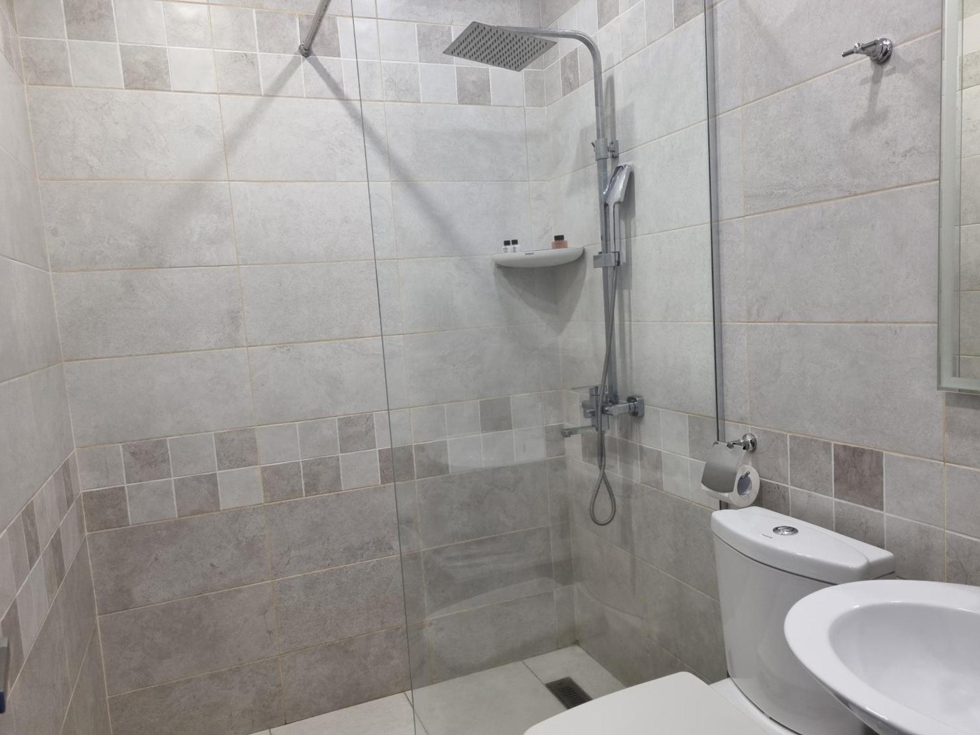 Day Inn Hotel Ереван Екстериор снимка